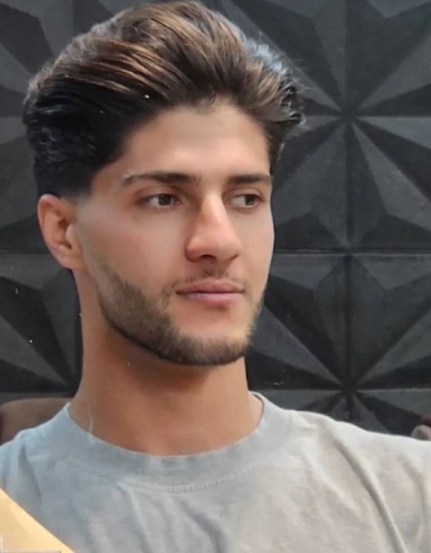 Ali Varkbari